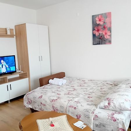 אוהריד Apartment Charm מראה חיצוני תמונה